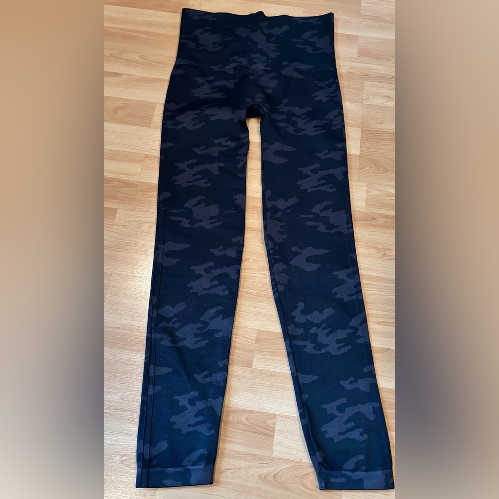 SPANX Camouflage‎ Leggings